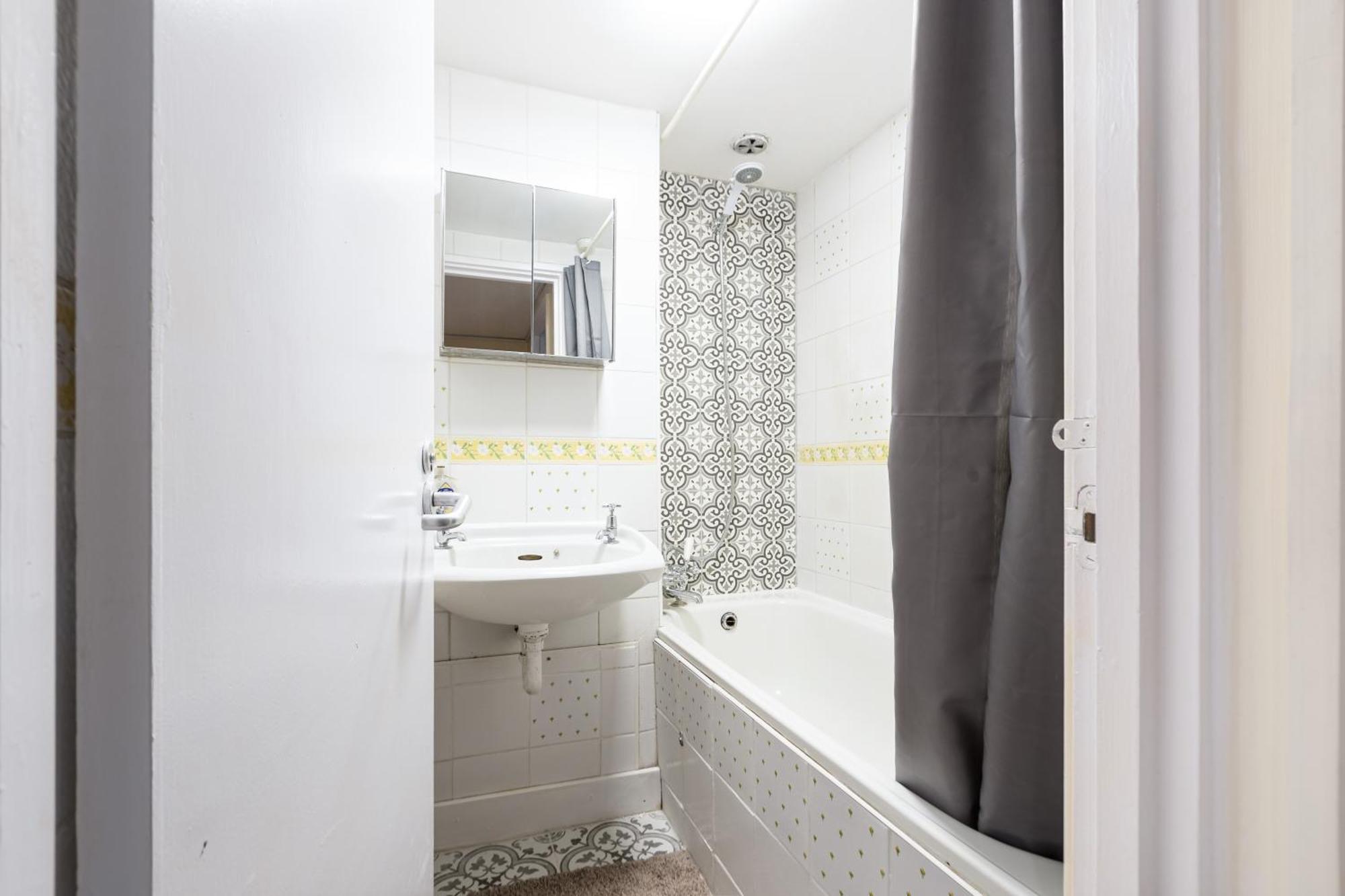 Magnificent 3Br Apt With Balcony Londres Exterior foto